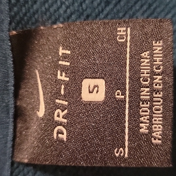 Nike Cropped Lux Fleece Sweatshirt - Picture 5 of 7